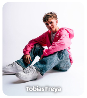 f594217a-tobias-freya.jpeg